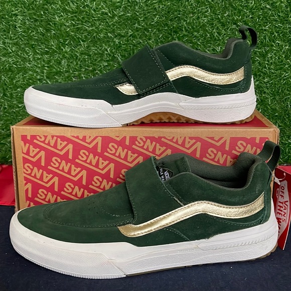 Vans Other - Vans Kyle Pro 2
(Shake Junt) Forest/Gold
VNOA4UW30WC
Men’s sneakers